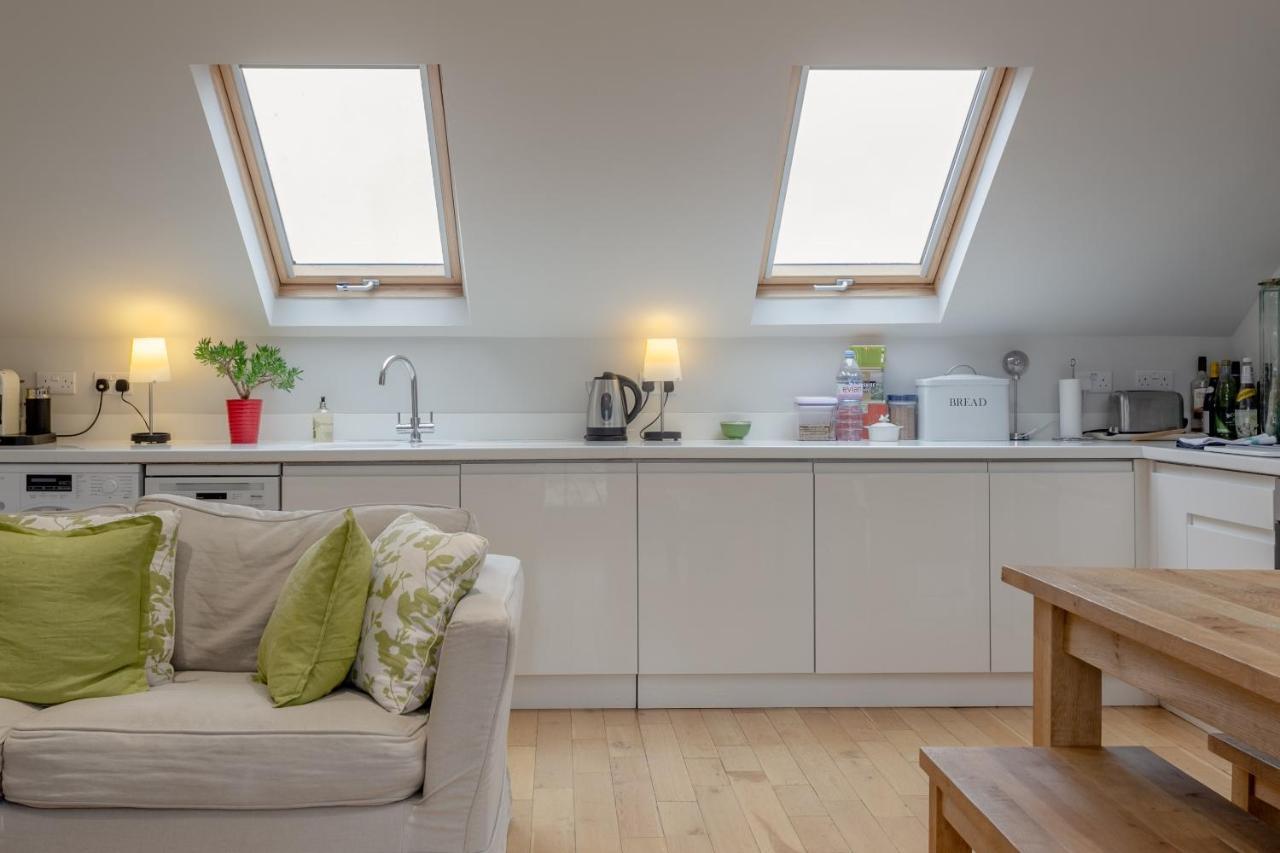 2 Bedroom Apartment Hammersmith Grove Sleeps 4 London Exterior photo