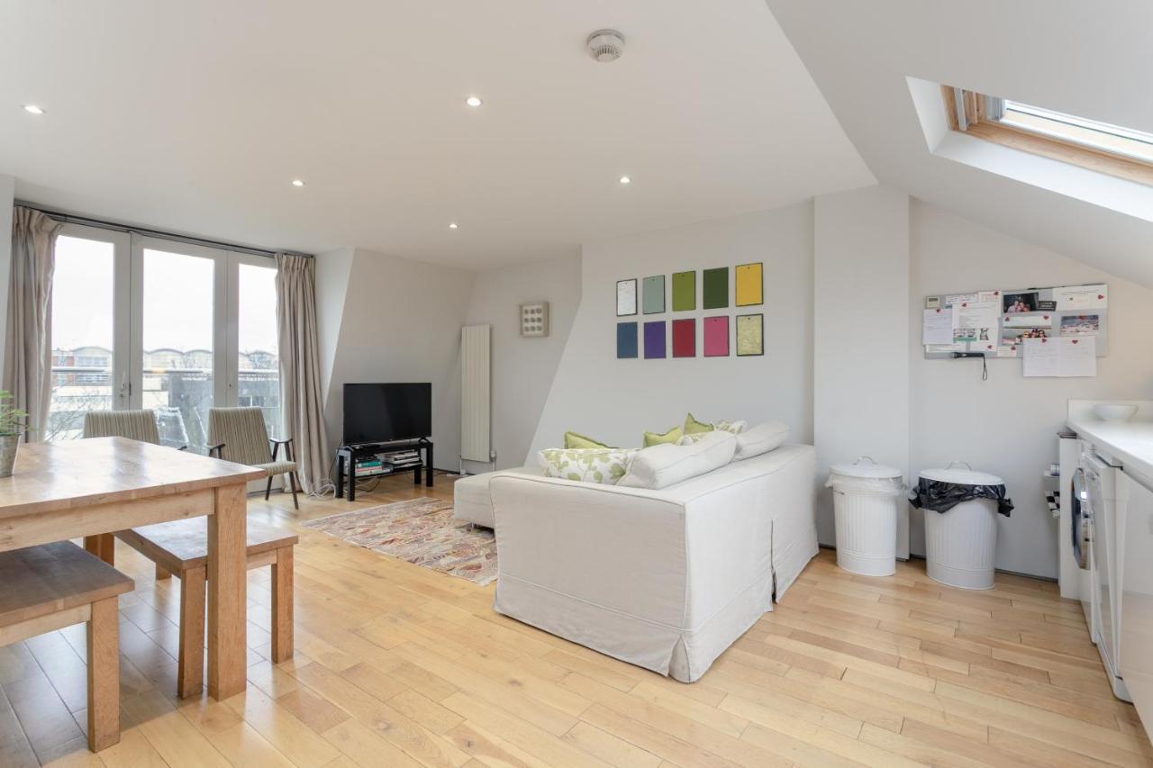 2 Bedroom Apartment Hammersmith Grove Sleeps 4 London Exterior photo