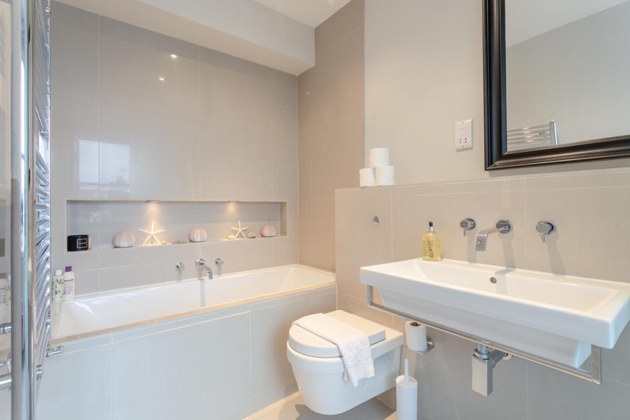 2 Bedroom Apartment Hammersmith Grove Sleeps 4 London Exterior photo