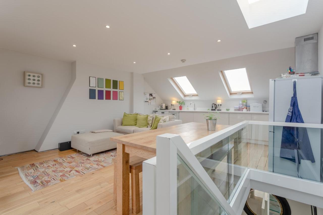 2 Bedroom Apartment Hammersmith Grove Sleeps 4 London Exterior photo