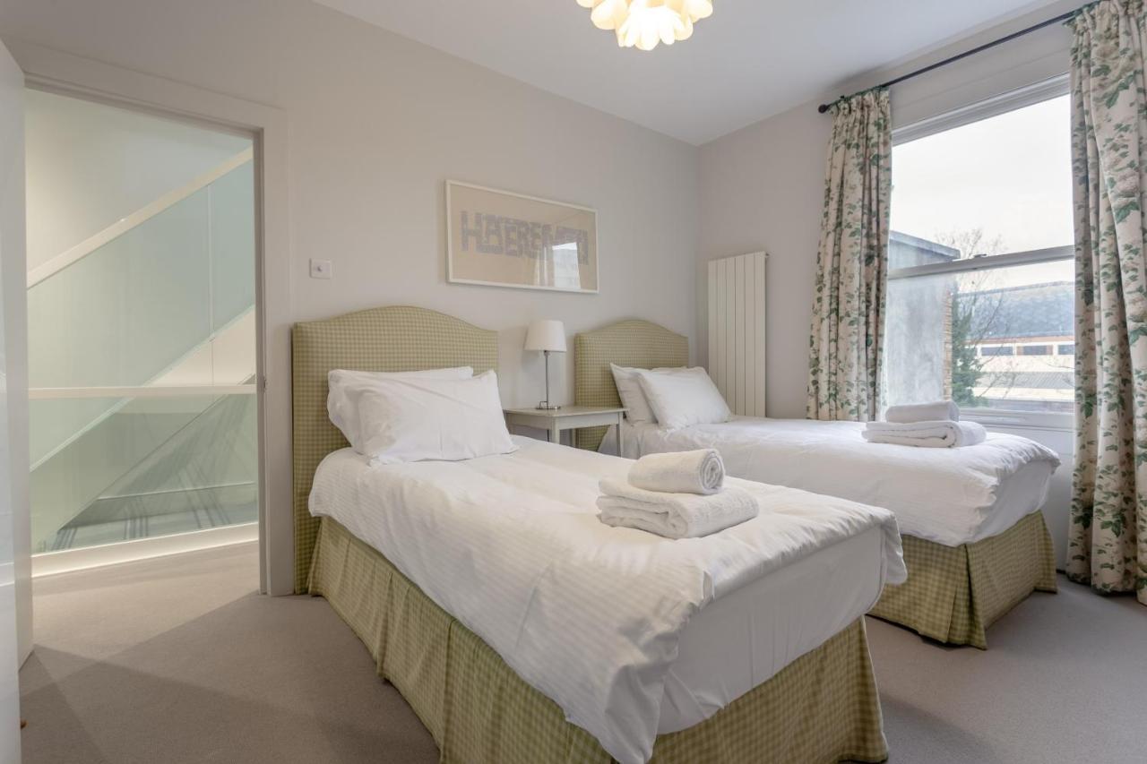2 Bedroom Apartment Hammersmith Grove Sleeps 4 London Exterior photo