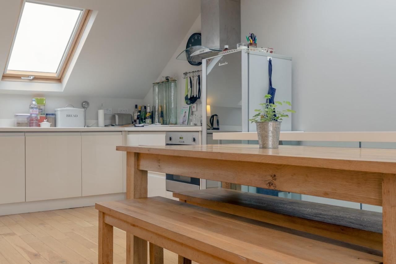 2 Bedroom Apartment Hammersmith Grove Sleeps 4 London Exterior photo